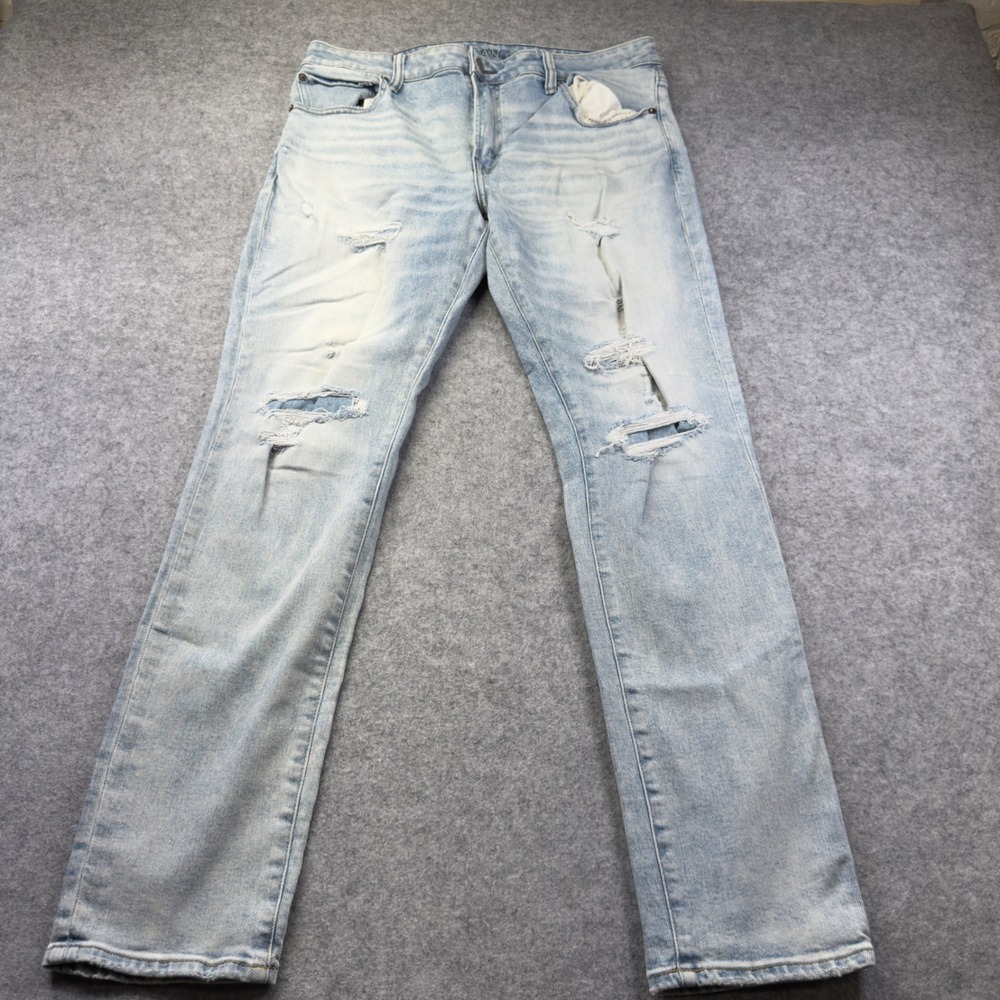 American Eagle Slim Jeans Mens 36x32 Light Wash Excellent Distressed Airflex+